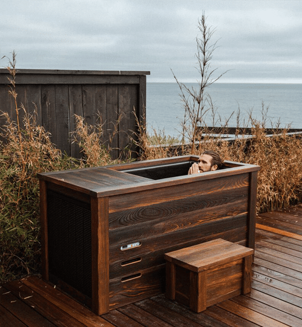 Cold Plunging and Immune Function: Analyzing the 2025 Scientific Evidence